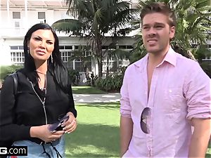 Jasmine Jae brings her dude toy along for a point of view tearing up